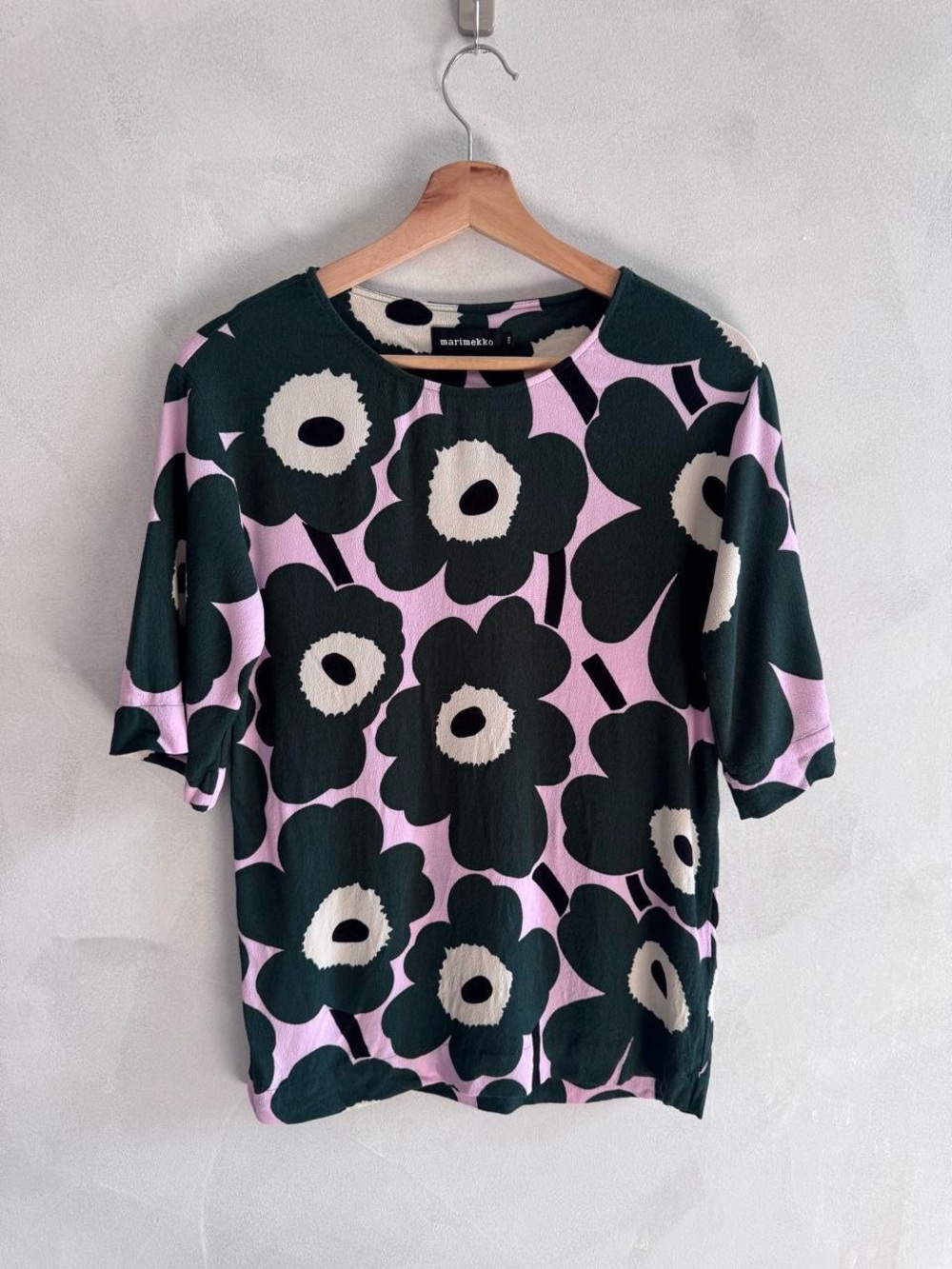 Marimekko - Women's Light Purple & Green Floral Top